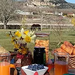 Bed & Breakfast Belle-vue Hotes Au Coeur De La Vallee Des Chateaux
