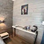 Belle-vue Hotes Au Coeur De La Vallee Des Chateaux 住宿加早餐酒店 3*