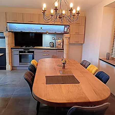 D'hotes Belle-vue -vue Sur Chateau 3* 캬스텔노라샤펠