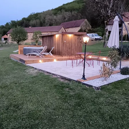 Belle-vue Hotes Au Coeur De La Vallee Des Chateaux B&B 캬스텔노라샤펠